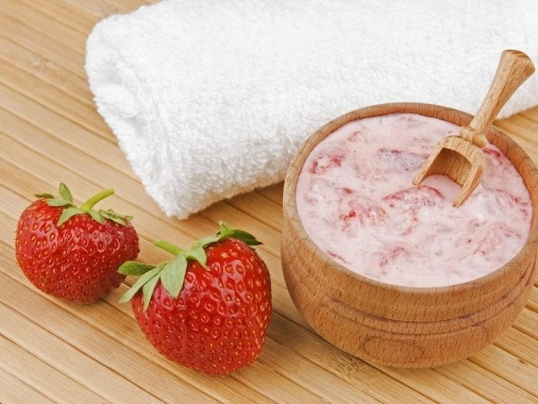 Make Your Skin Young Again: 4 Strawberry Mask Recipes|Skin Care>Skin Care at Home